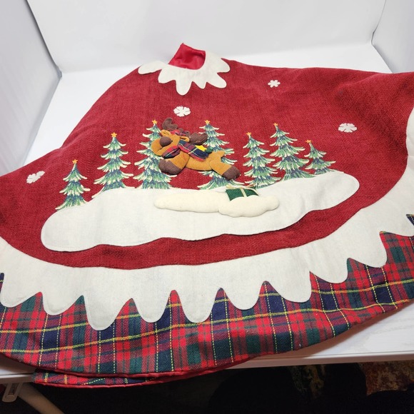 Dan Dee Collectors Choice Christmas Reindeer Tree Skirt Red Plaid 52" Diameter - Picture 1 of 9